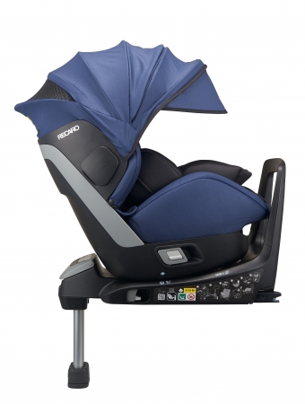 レカロからヨーロッパの最新安全基準UN-R129 をクリアした、新生児から
