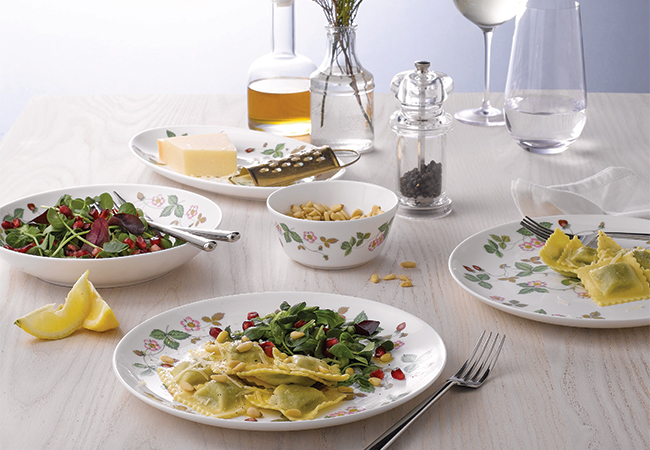 WEDGWOOD 人気シリーズに新作登場 電子レンジ可能な「ワイルド