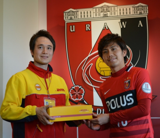 DHLジャパン、Jリーグ浦和レッズと10年目のトップパートナーシップ契約