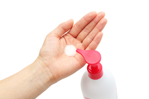 洗顔後これ1本でもちもち！乳液のいらない化粧水。『もちっと 乾燥しら