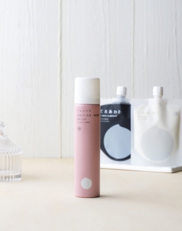 人気の「どろあわわ」シリーズから、初の美容液が登場！ 泡を押し込む