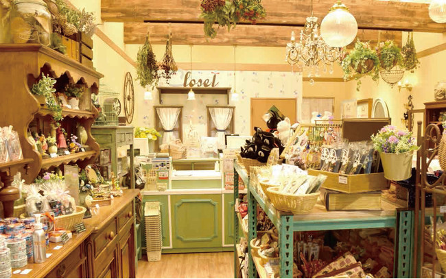 どんぐり共和国から生まれたブランド「Donguri Closet」スタジオジブリ