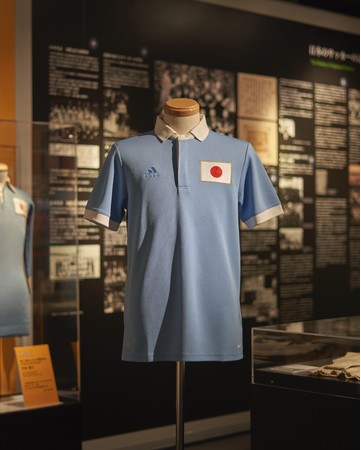 サッカー日本代表100周年アニバーサリーユニフォーム発表 サッカー日本