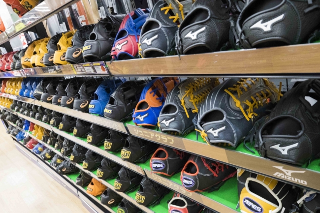 神田・御茶ノ水スポーツ店街にスーパースポーツゼビオの旗艦店が登場