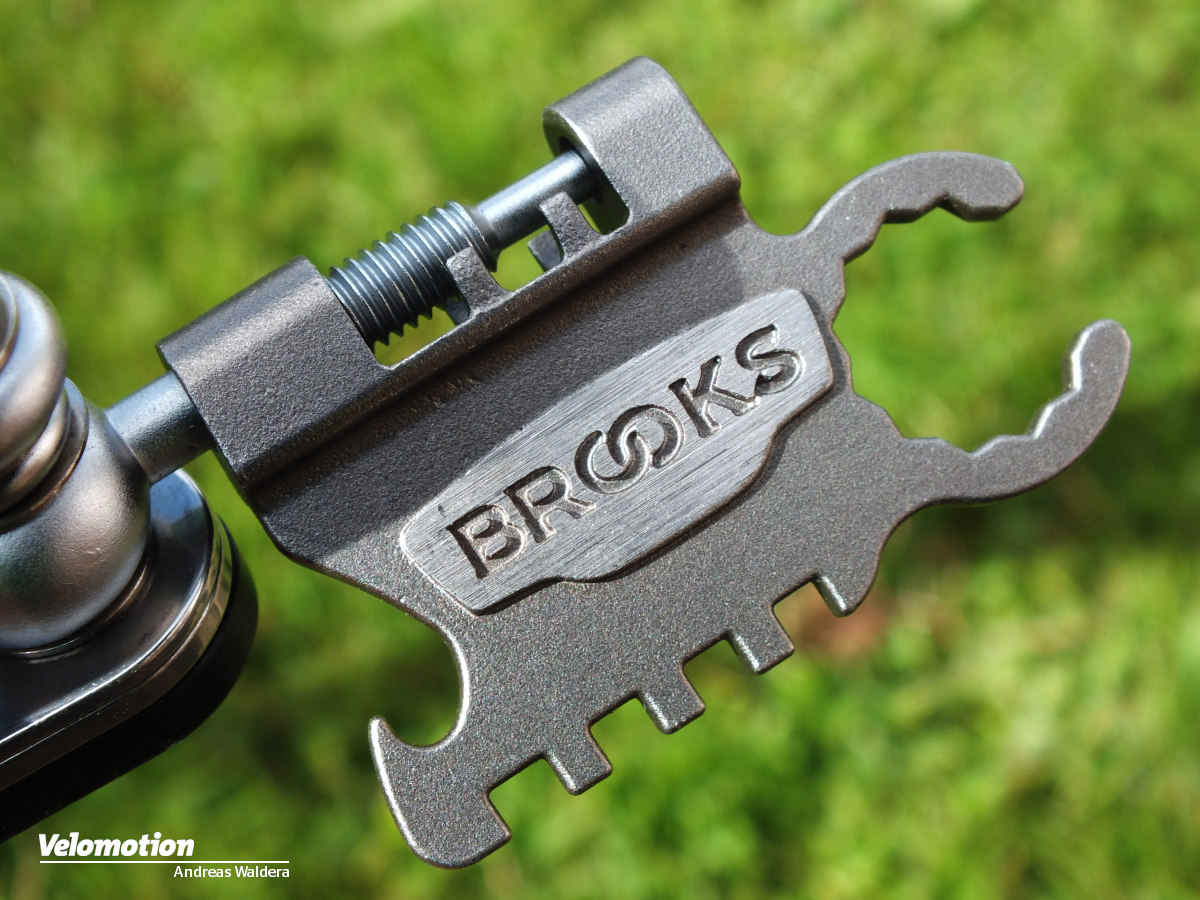 High-quality mini tool with a visually perfect appearance Brooks
