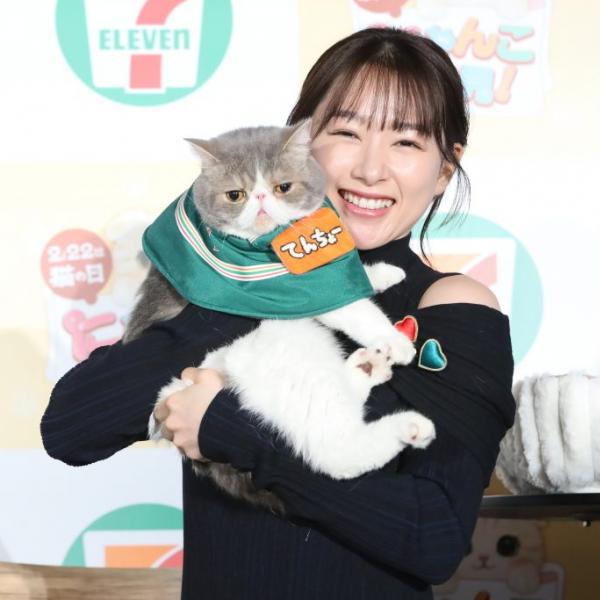 セブンイレブン“猫の日”新作6種類登場！ 三毛猫や肉球のスイーツが