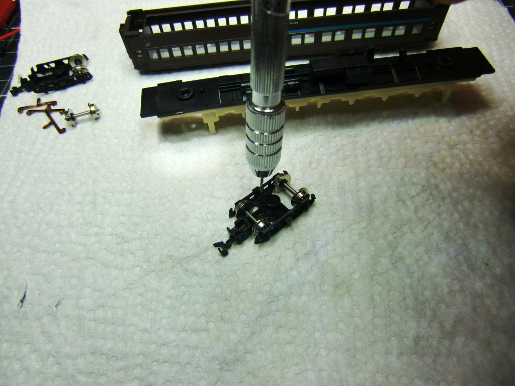 ▽Nゲージ「MODEMO 国鉄20m級旧型客車 室内灯組込み」 – 作業履歴