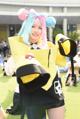 写真1/13枚目）「セクシーさとかわいらしさ、そして“ピカチュウらしい