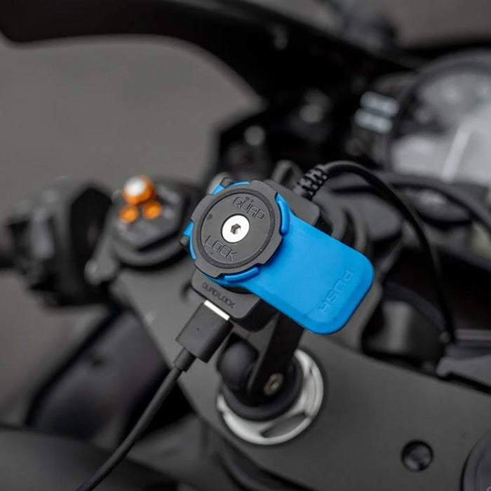 バイク用 防水・防塵 USBチャージ｜クアッドロック
