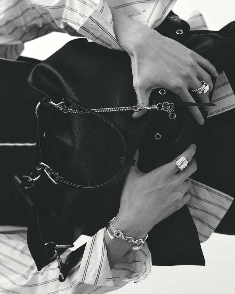 nori enomoto 初のユニセックスデザインバッグが発売 │ QUI - Fashion