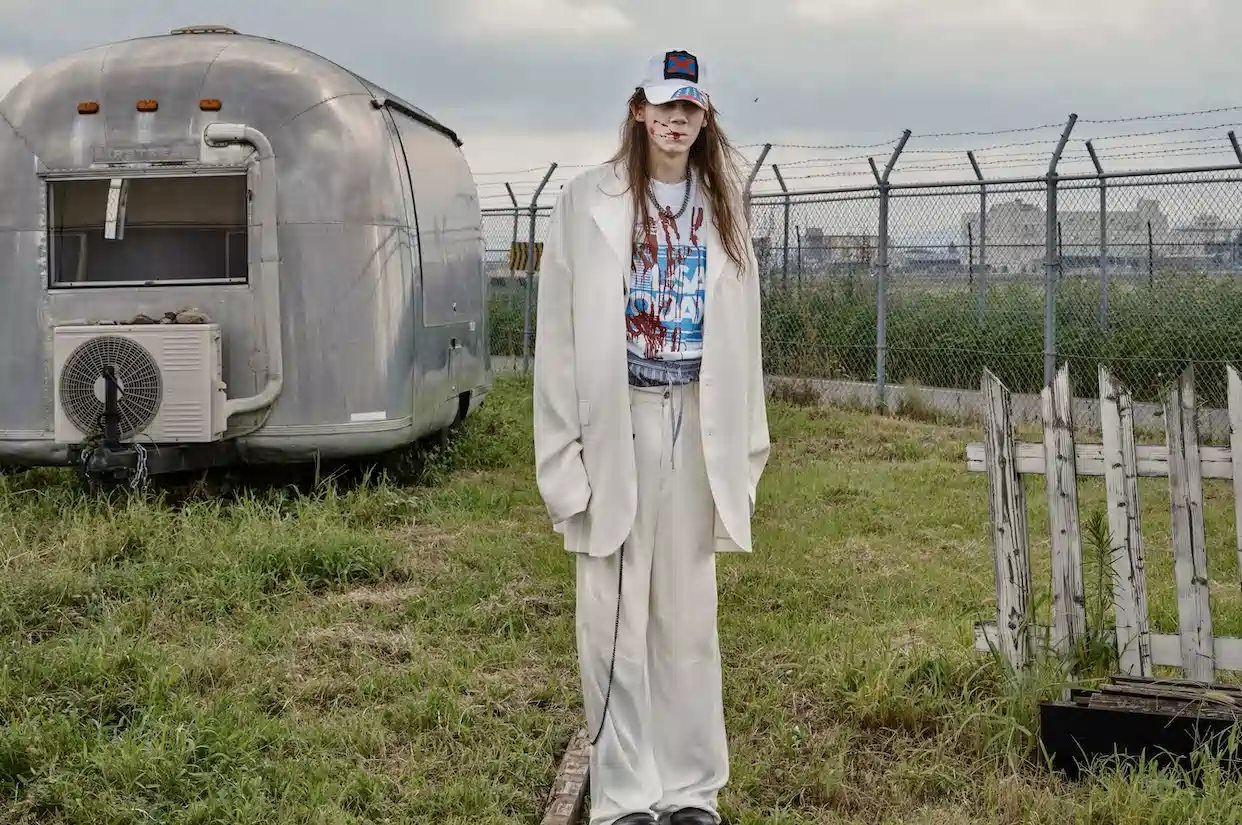 LES SIX | QUI - Fashion & Culture media