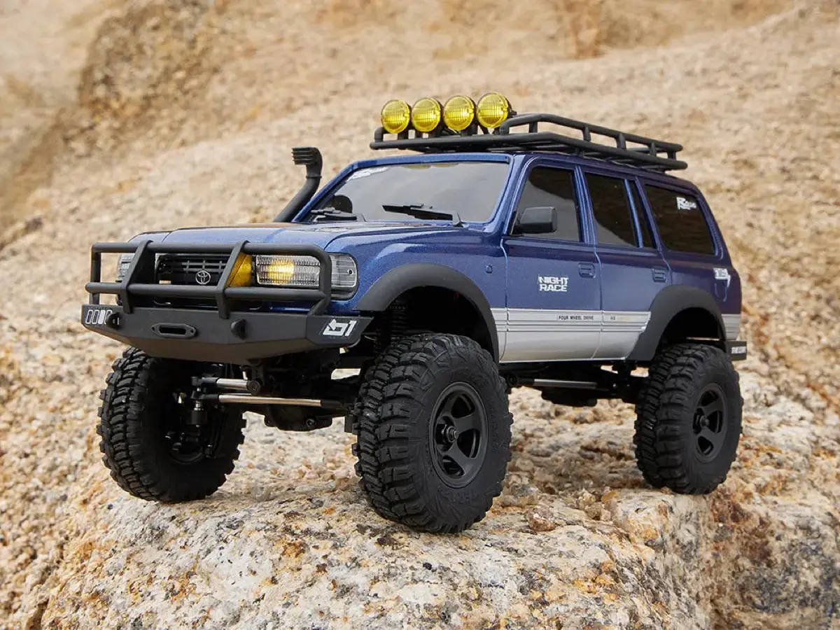 新製品】FMS FCX18 トヨタ ランドクルーザー LC80 〜 1/18 スモール