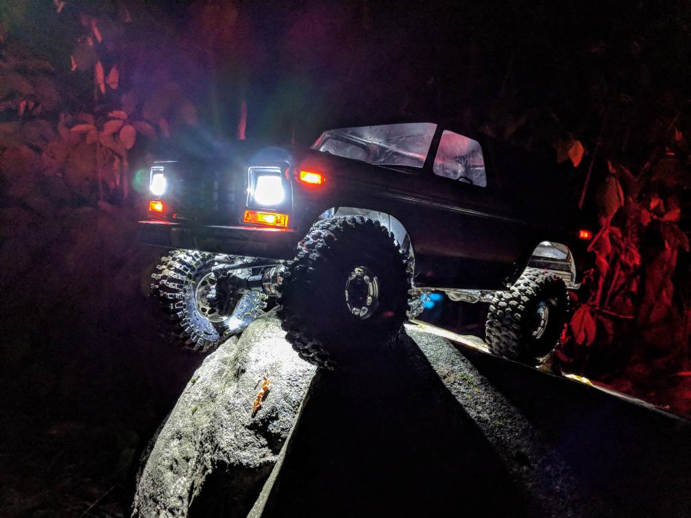 トラクサス TRX-4 / TRX-6用LEDロックライトキット traxxas 8026X