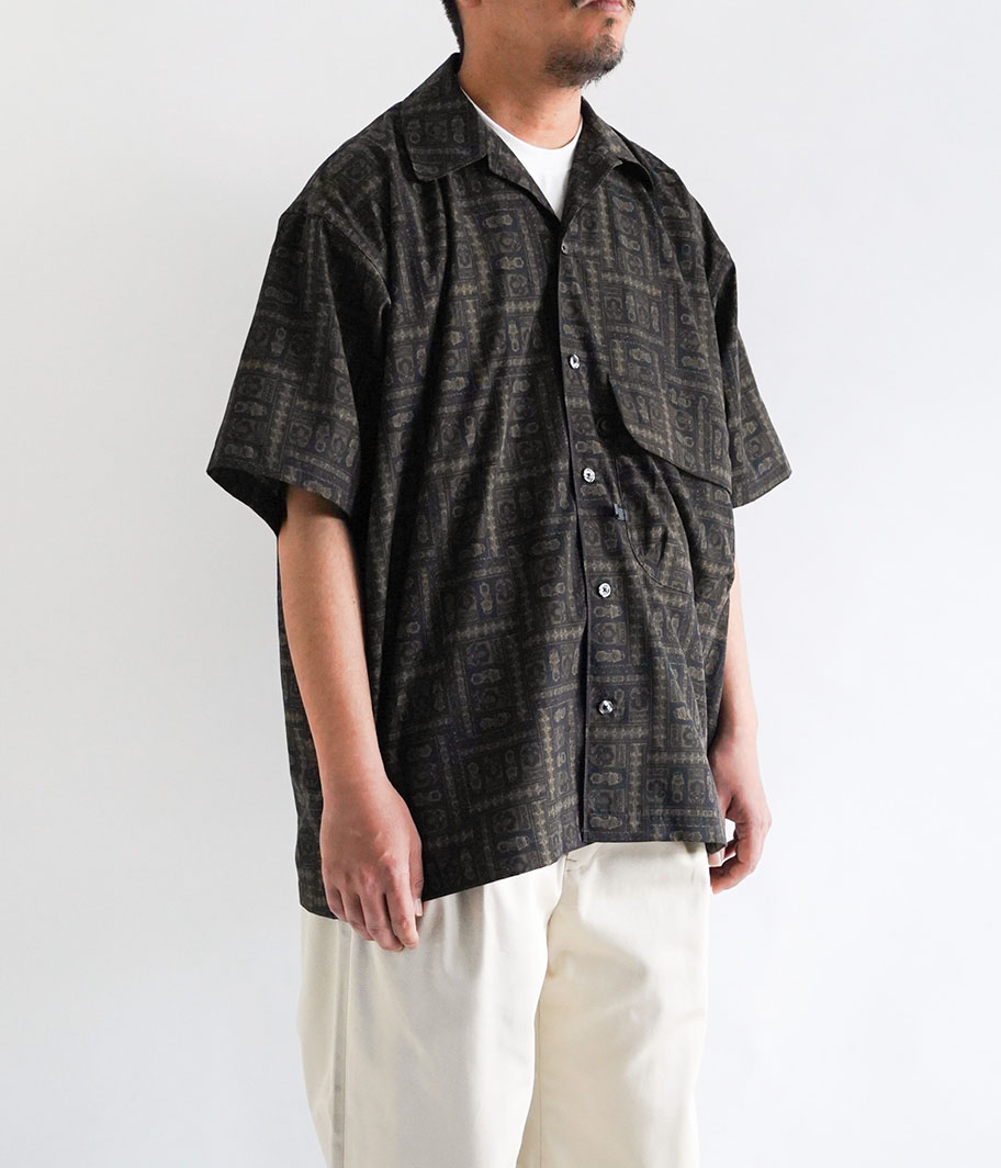 DAIWA PIER 39 TECH SPORTS OPEN COLLAR SHIRTS S/S [CHARCOAL
