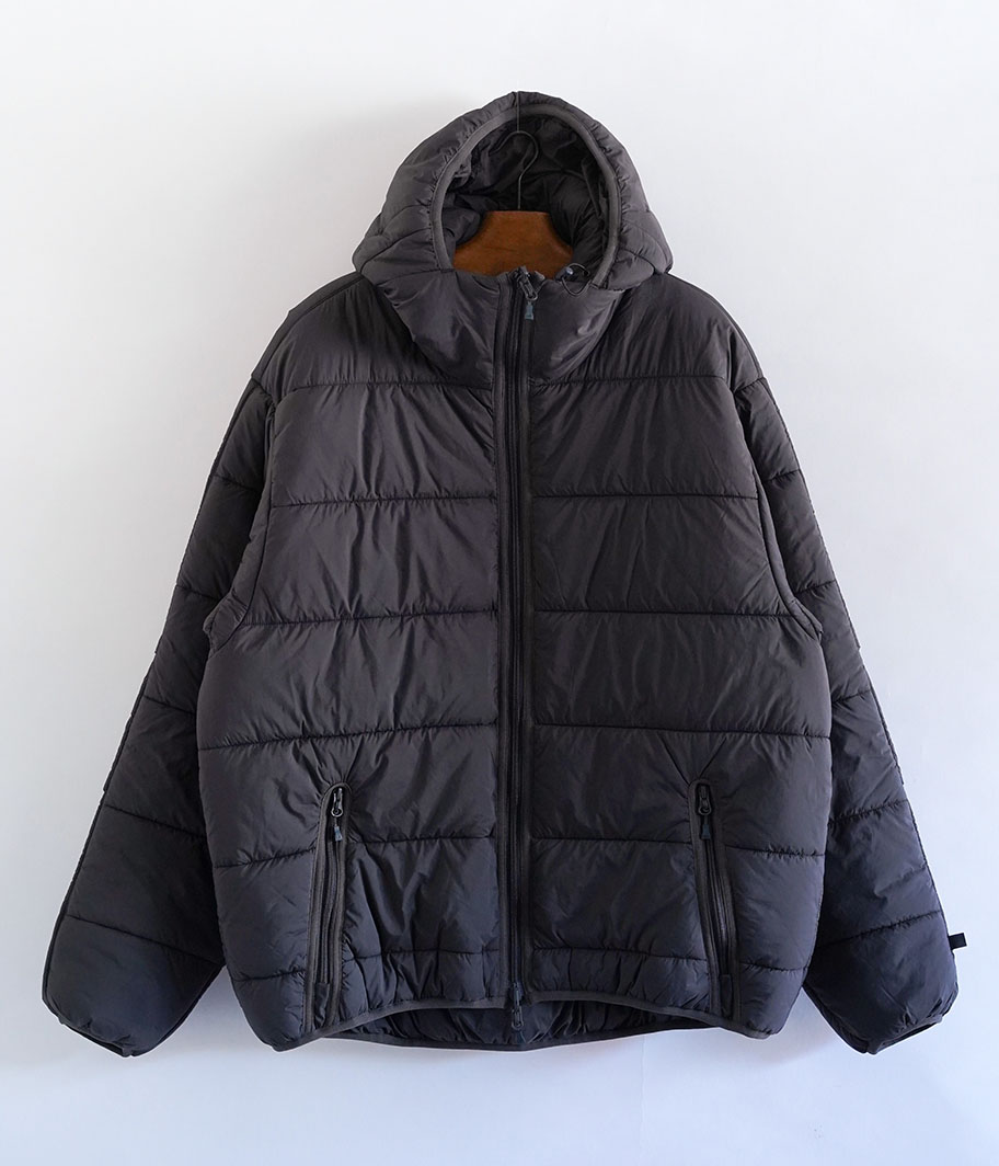 DAIWA PIER 39 TECH REVERSIBLE CLIMBERS PUFF JACKET [CHARCOAL