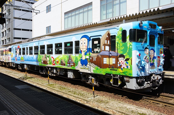 忍者ハットリくん列車」に新デザインがデビュー | 鉄道ホビダス
