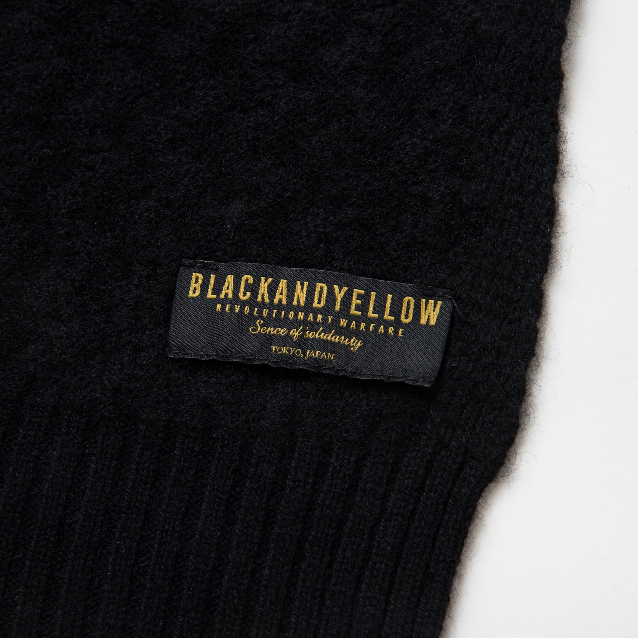 CASHMERE MUFFLER – JOLLY ROGER