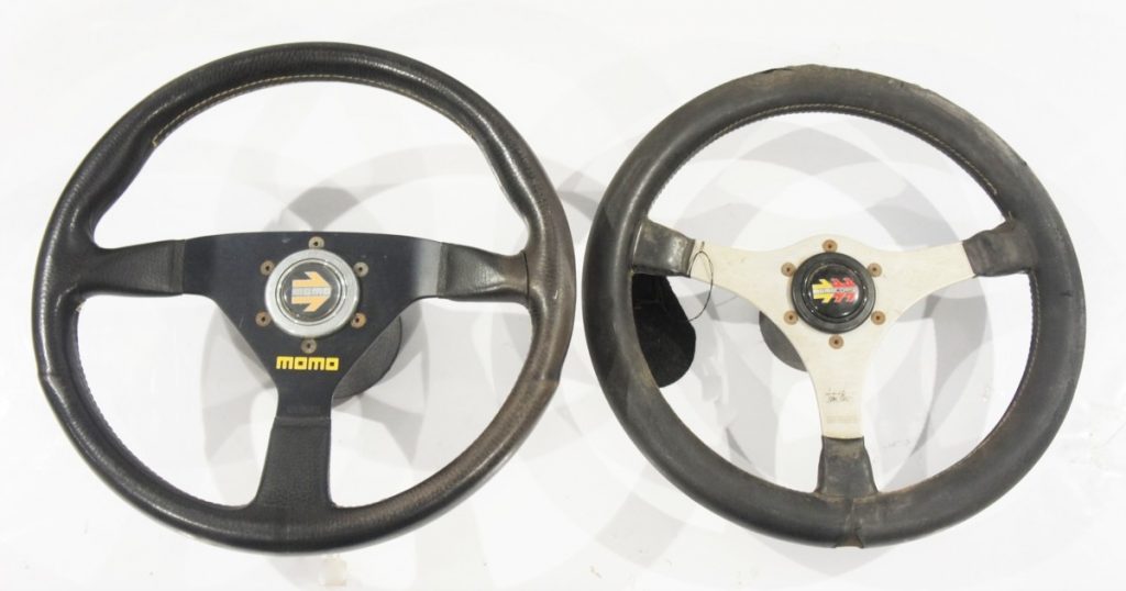MOMO ステアリング TYP V35
