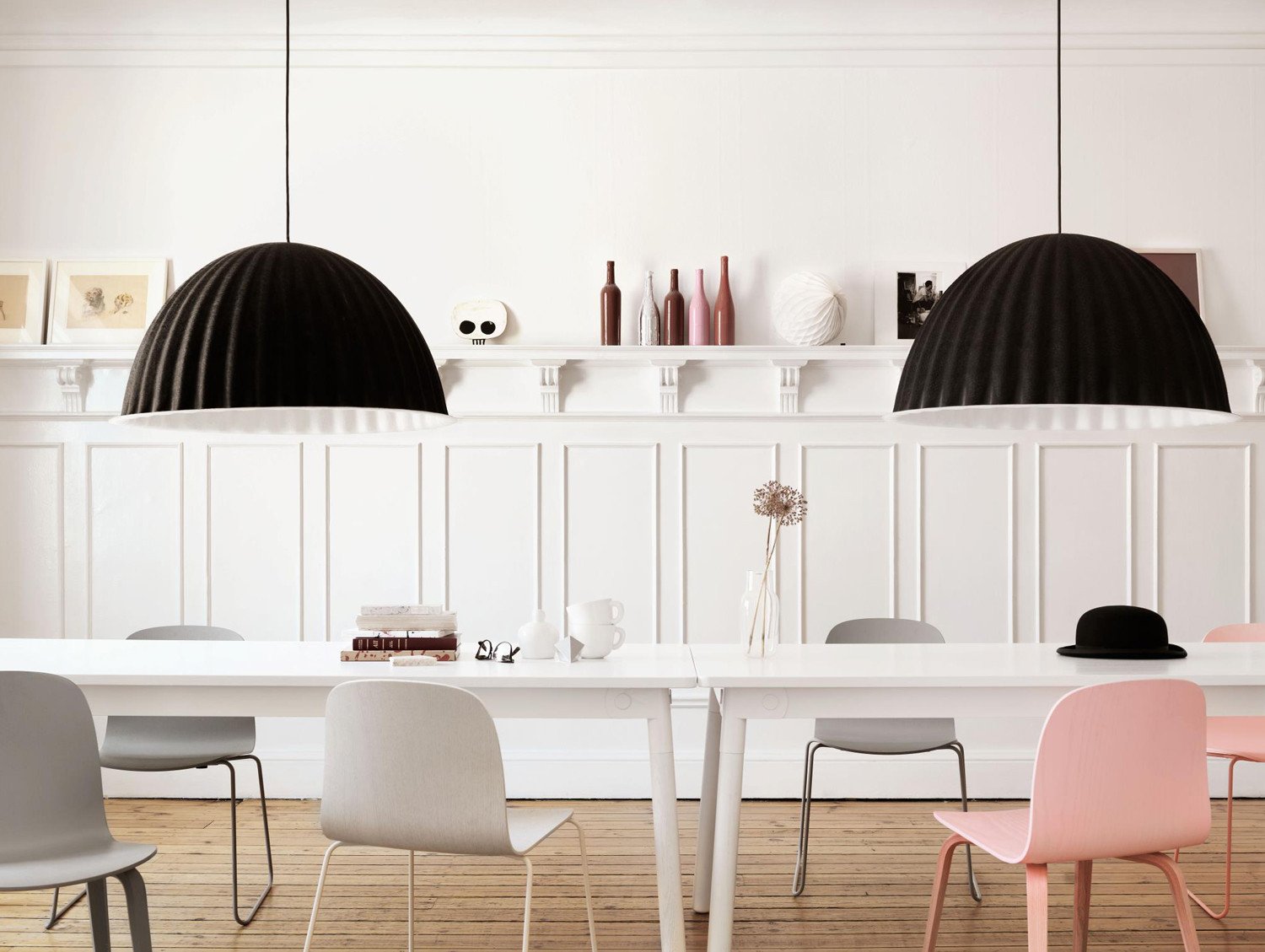 Muuto の Under the Bell ペンダントランプ – Really Well Made