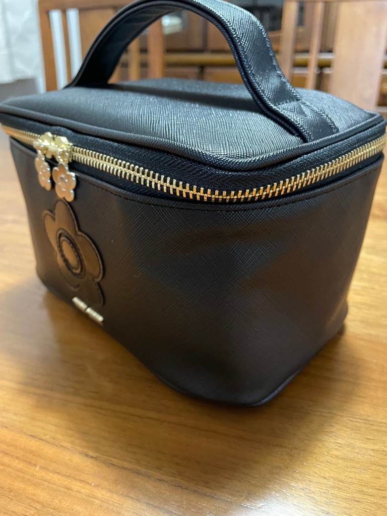 MARY QUANT（マリークヮント） ポーチ マリークワント サフィアーノ