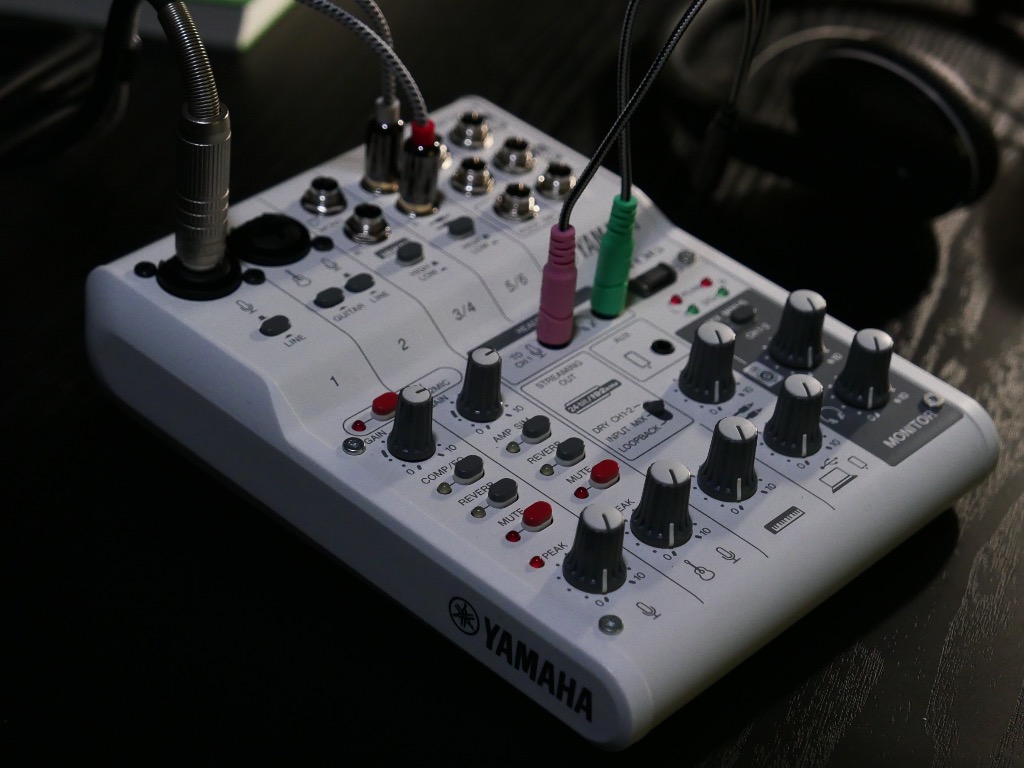 ヤマハ YAMAHA ライブストリーミングミキサー 6チャンネル ホワイト