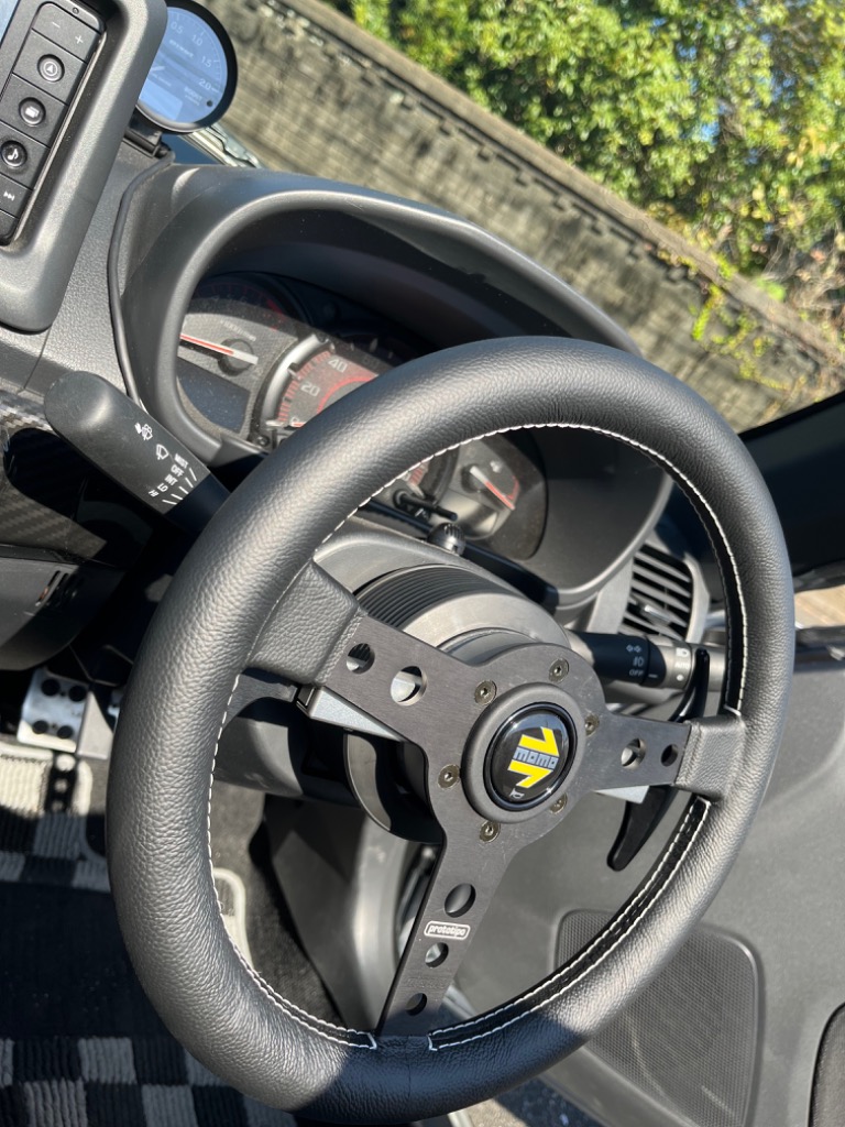 MOMO（モモ） 正規品 ステアリング PROTOTIPO BLACK 320 プロトタイプ