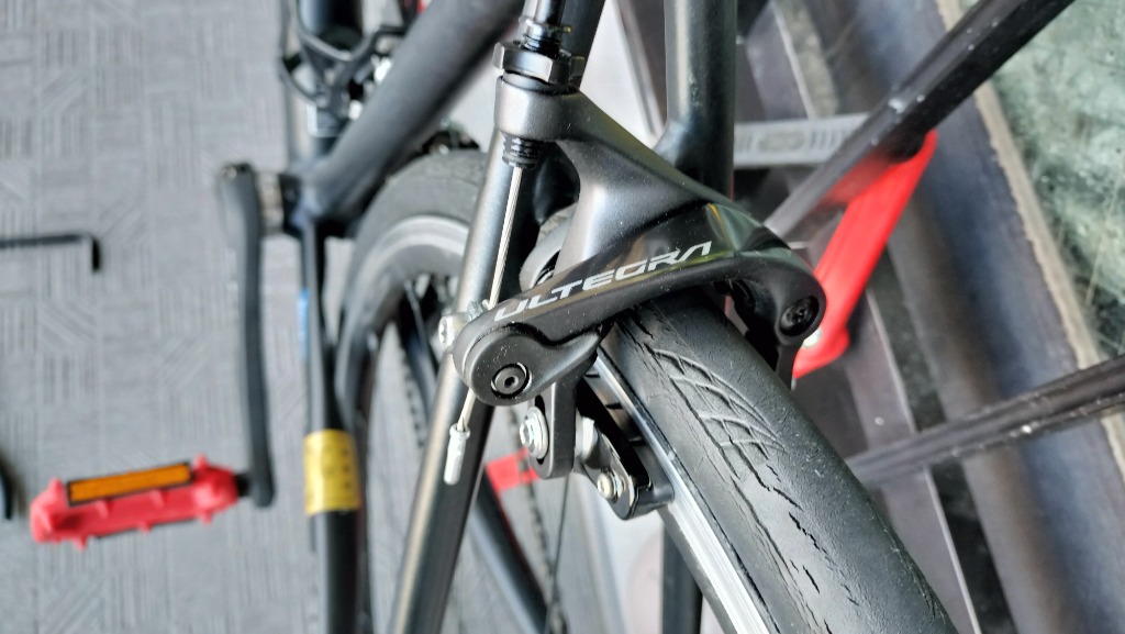 シマノ（SHIMANO） BR-R8100 デュアルピボット ブレーキキャリパー