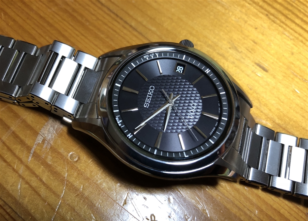 価格.com - 『文字盤内には格子柄の様な模様が有ります。』セイコー