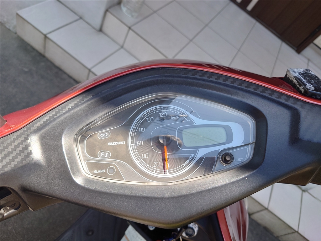 価格.com - 『③ デジタルメーターを見慣れた身には、アナログメーター