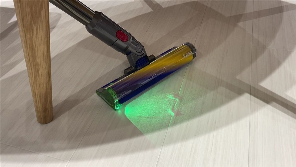 レーザーによるゴミ発見機能と目に見えない汚れの検出が可能に