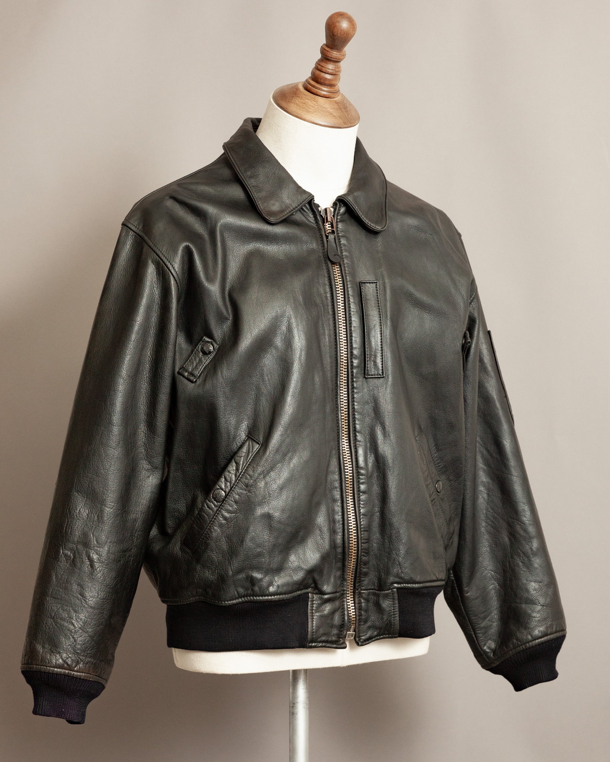 Vintage Avirex B-15 Leather Flight Jacket – Classic Style – Revive