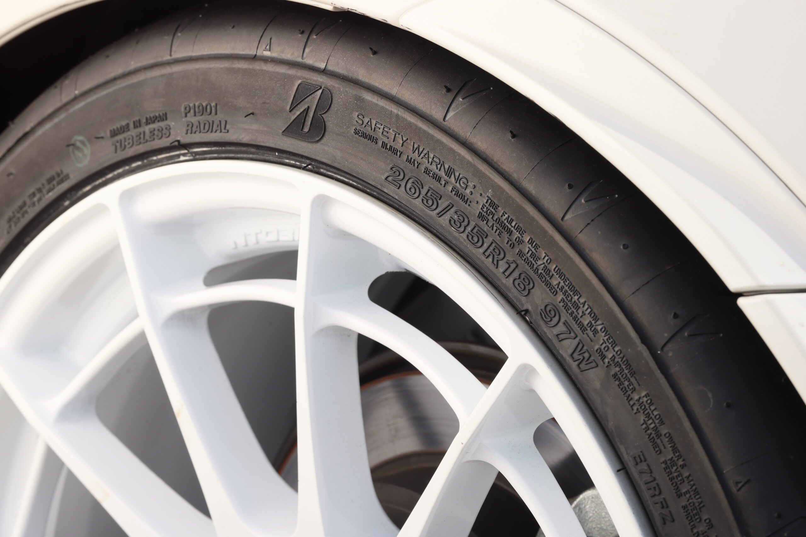 265/35R18が履けるZN8/ZD8専用ホイール「ENKEI NT03RR Type SS」純正
