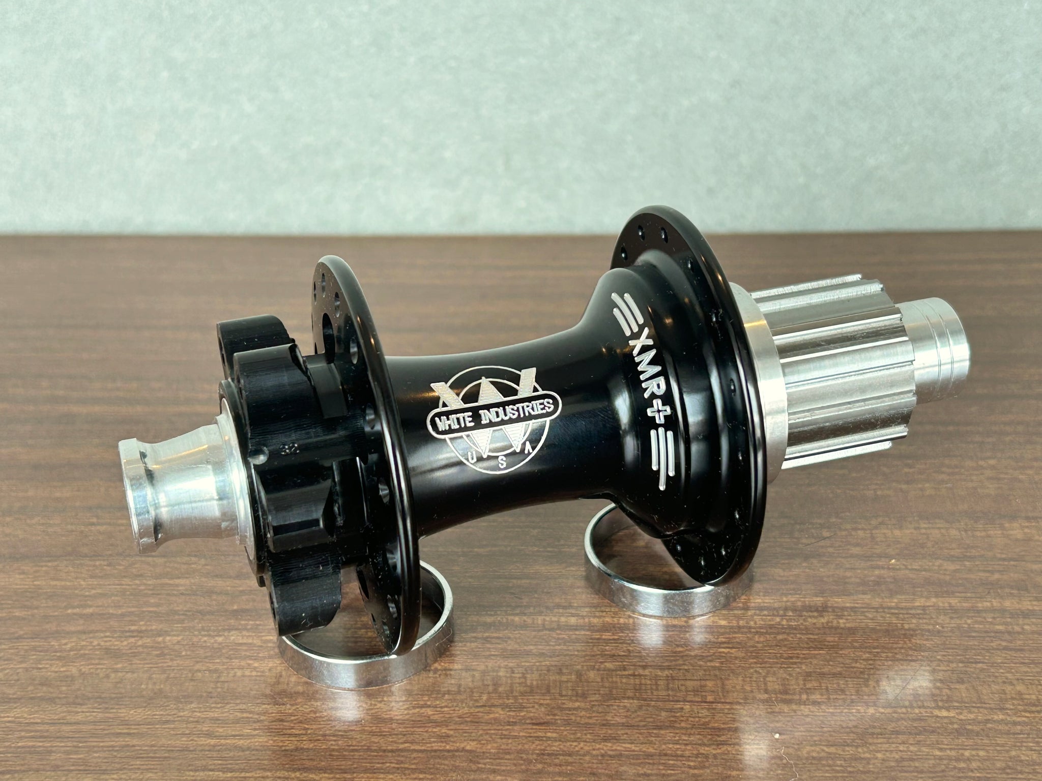 WHITE INDUSTRIES XMR + リアBoost Hub (黒)美品 WHITE INDUSTRIES 後
