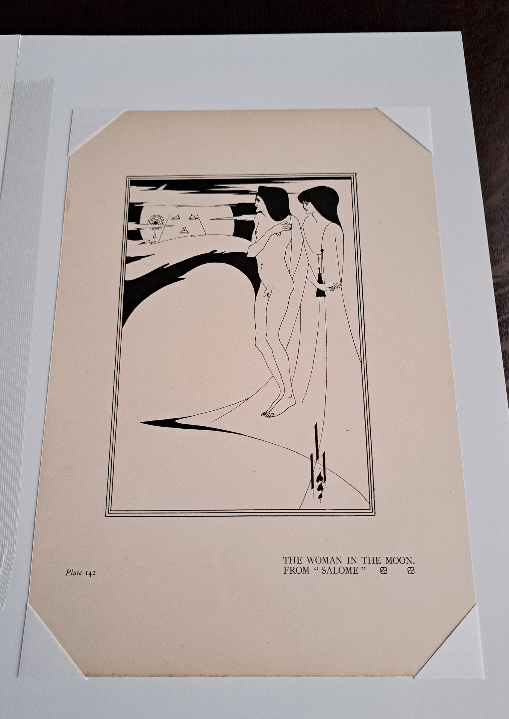 オーブリー・ビアズリー ≪月の中の女≫ 『サロメ』より1900年頃
