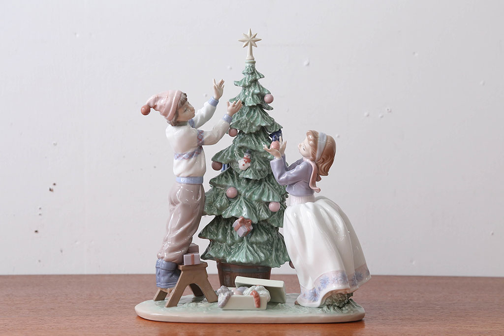 引越しで買取 リヤドロ(LLADRO)・「クリスマスツリーを飾ろう」 | 買取