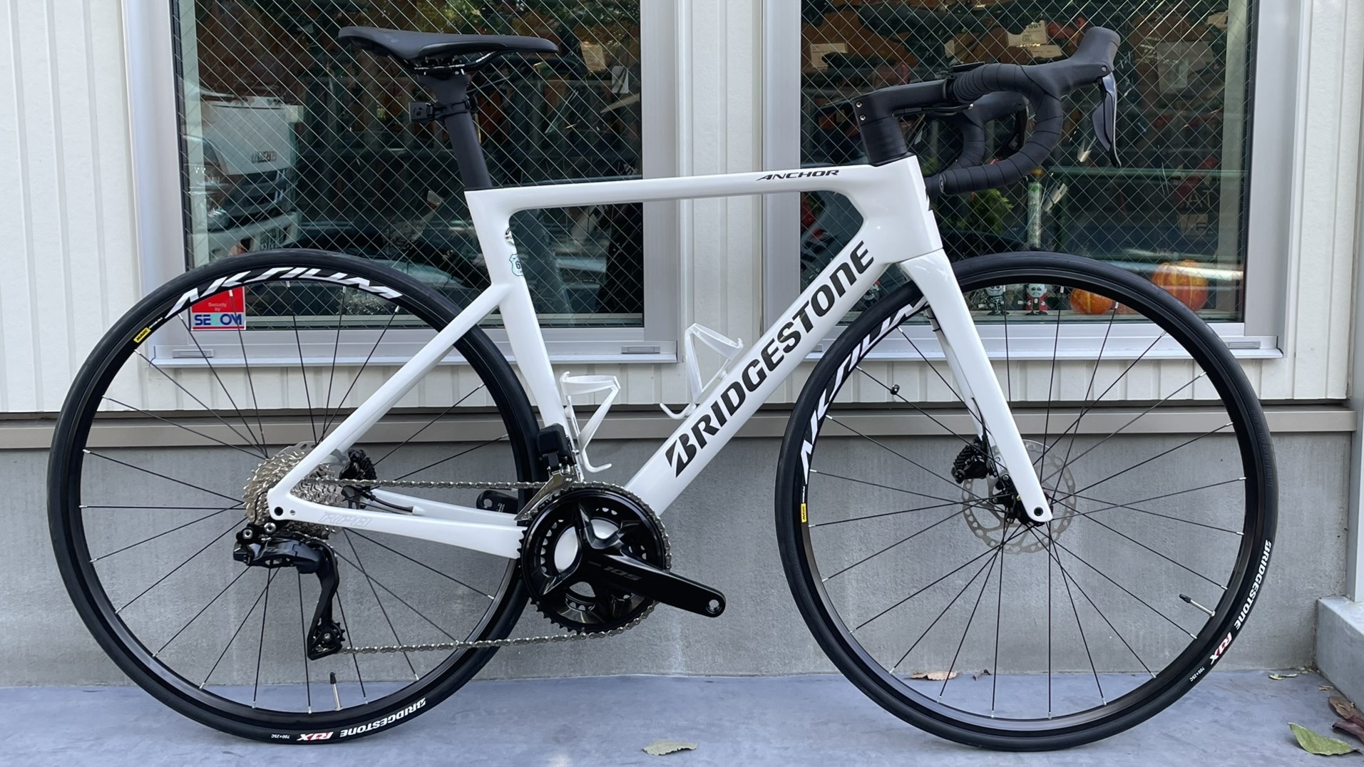 ANCHOR R8 ロードバイク ホワイト 700C ANCHOR R8 ロードバイク