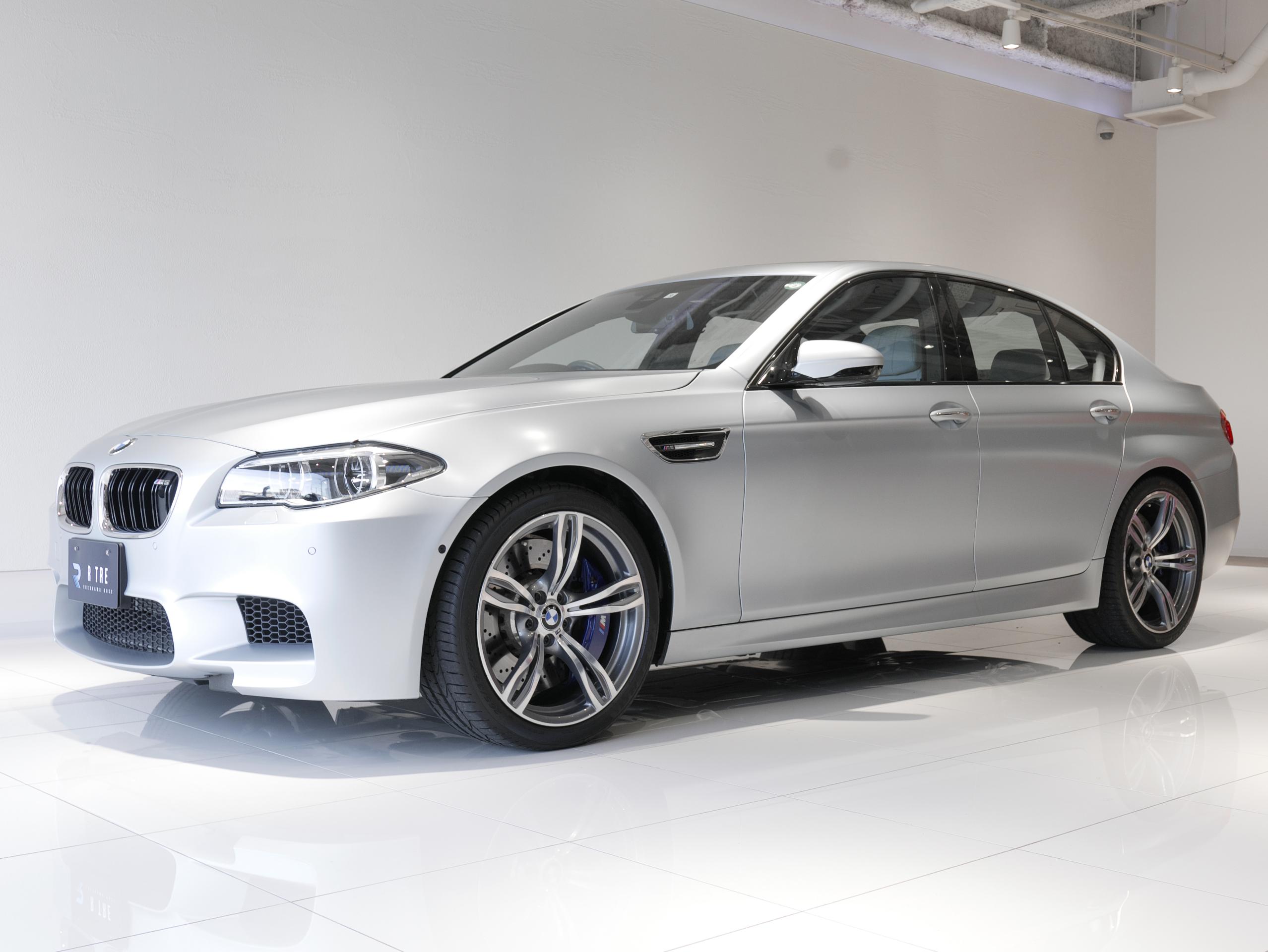 R TRE 横浜 BMW F10 M5 インディヴィジュアル ボディカラー | R TRE