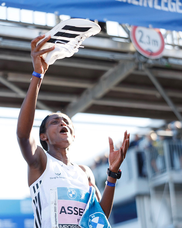 女子マラソンで世界新！ アセファ選手がアディダス史上最軽量