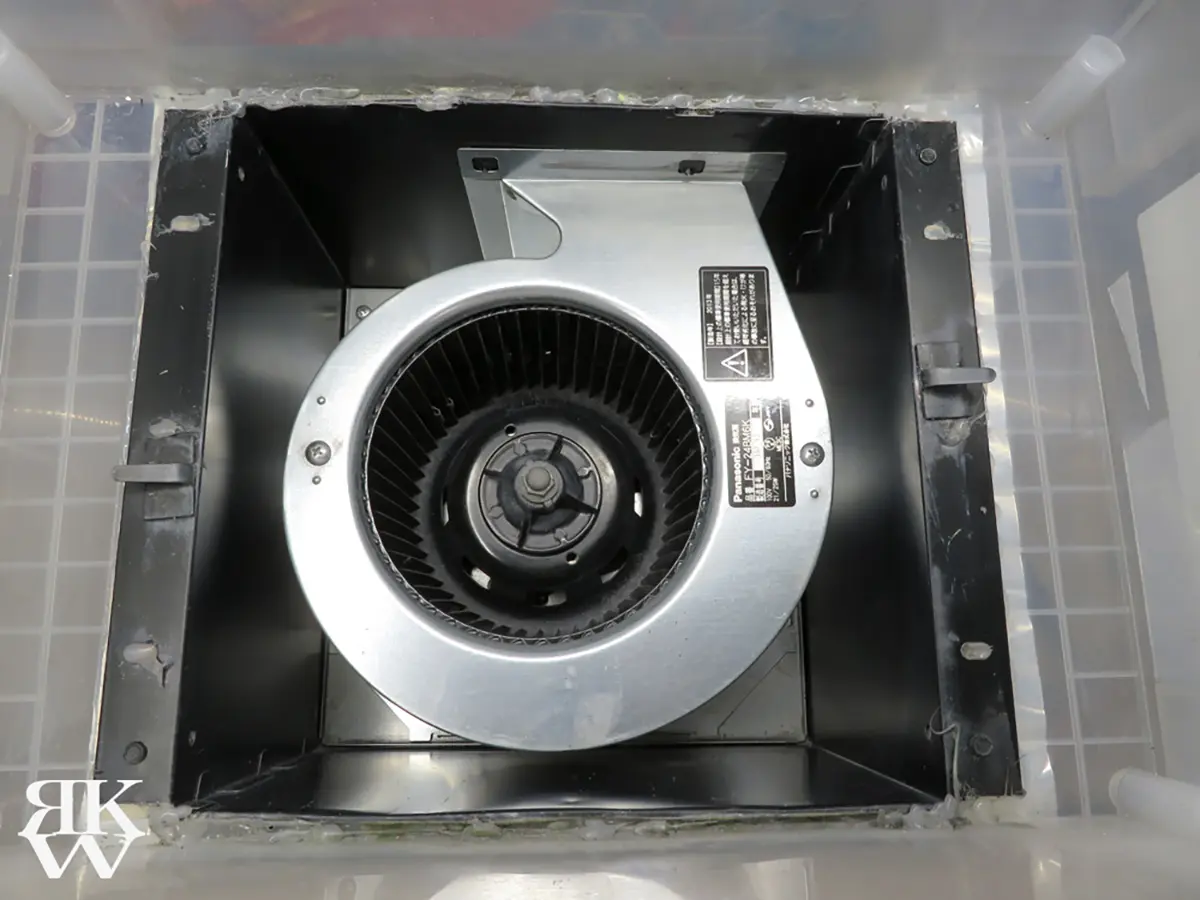 プラモデル製作 工具 自作塗装ブースの換気扇 パナソニック FY-24BM6K