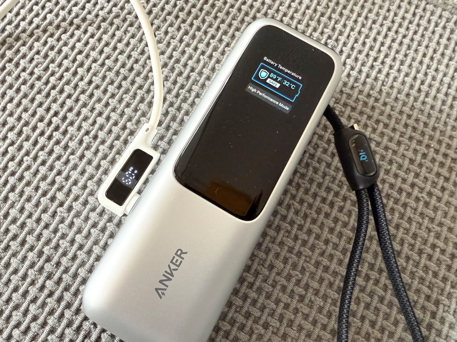 Anker Power Bank (25000mAh, Built-In & 巻取り式USB-Cケーブル