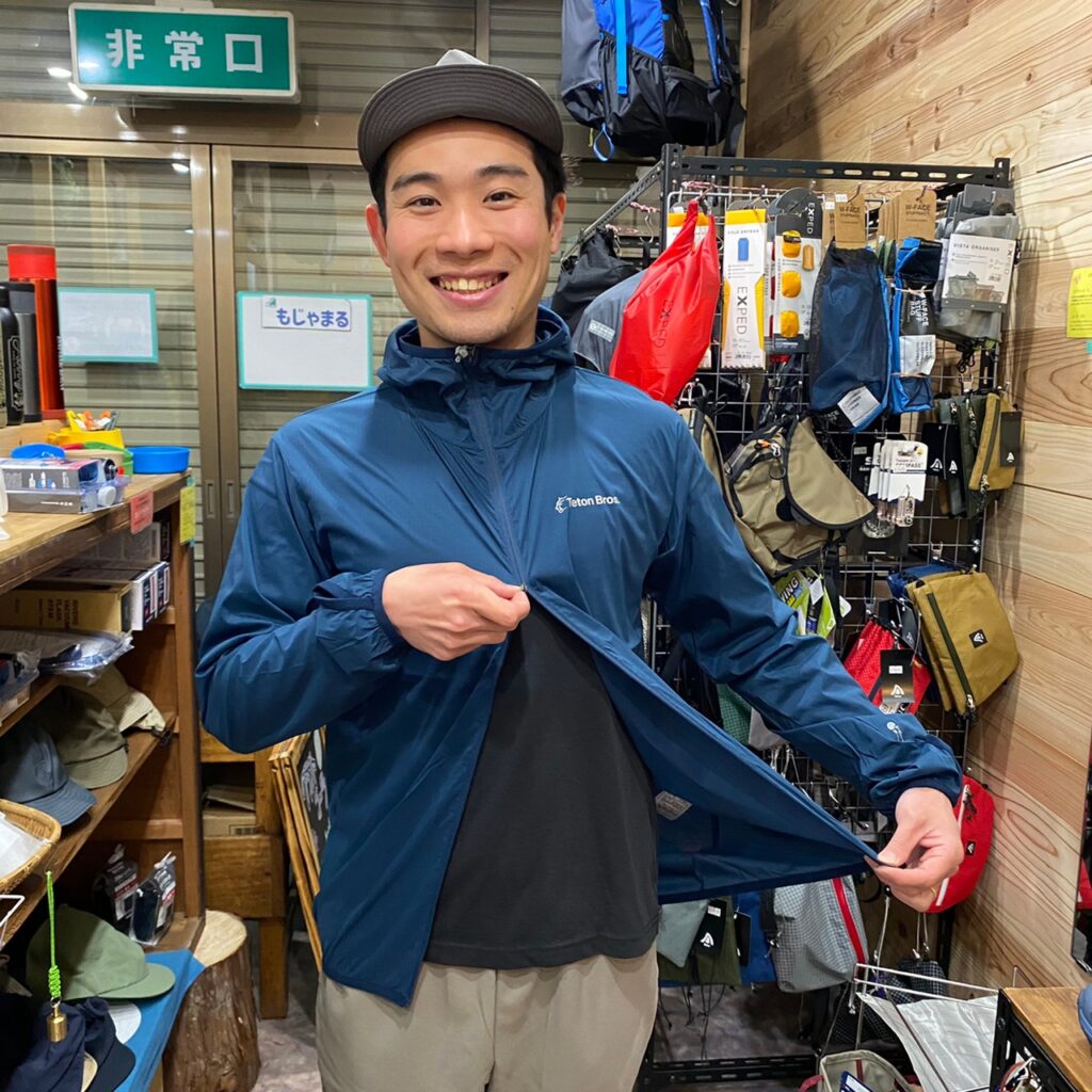 蒸れないウィンドシェルフーディ Teton Bros.のWind River Hoody