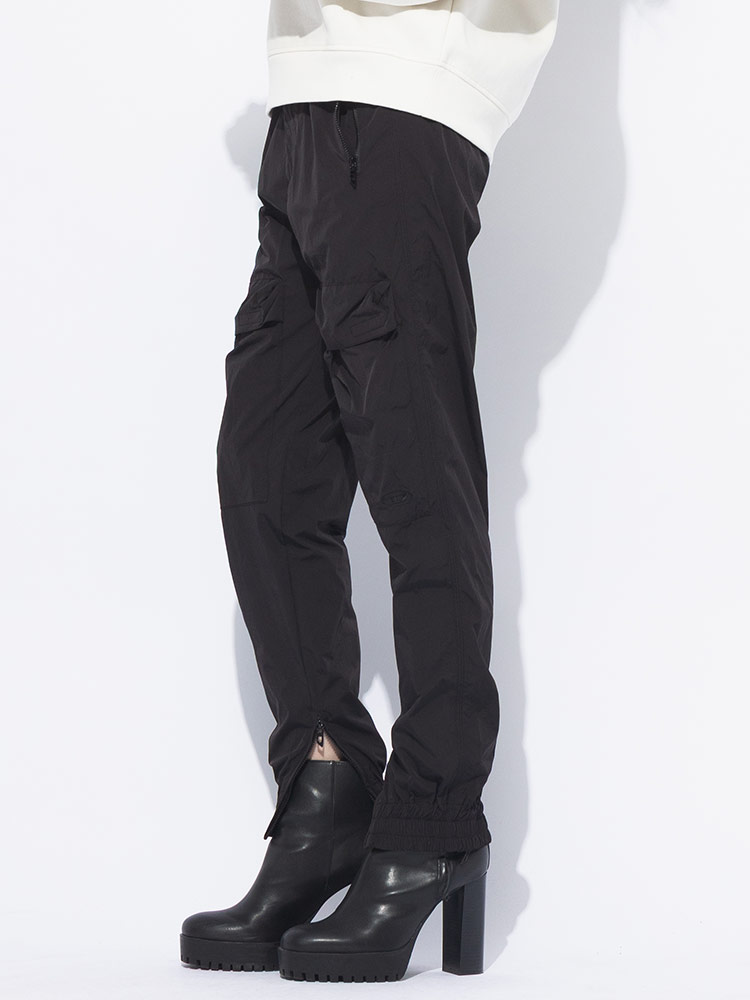 DIESEL (ディーゼル) ナイロン ポケット カーゴパンツ DSLA168190AKAD