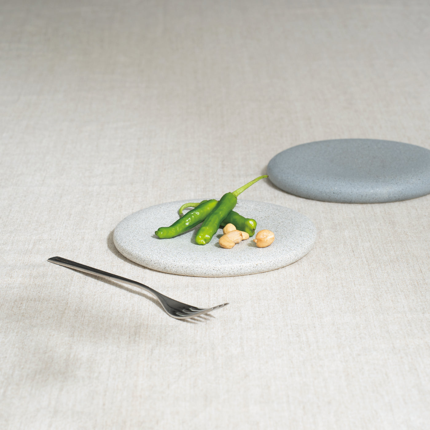 ソフィー ラウンディッシュプレート 15cm（ホワイト） – 皿・プレート