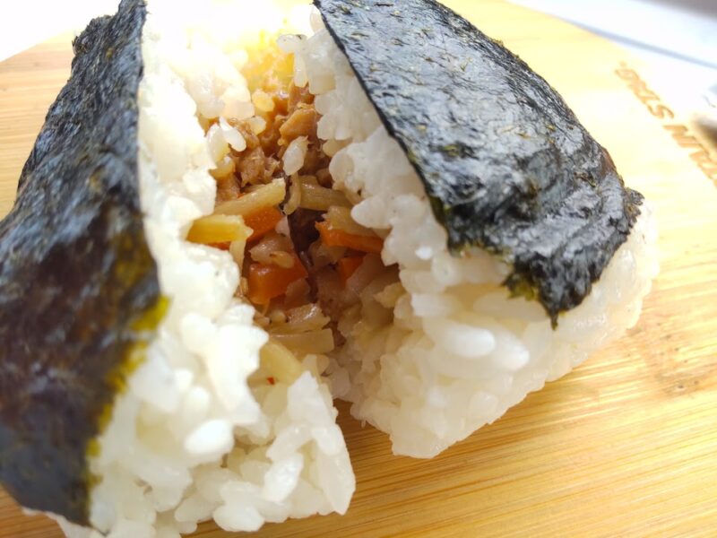 鬼斬り！最新コンビニおにぎり色々食べてみた ｜ 札幌市民がやってみた