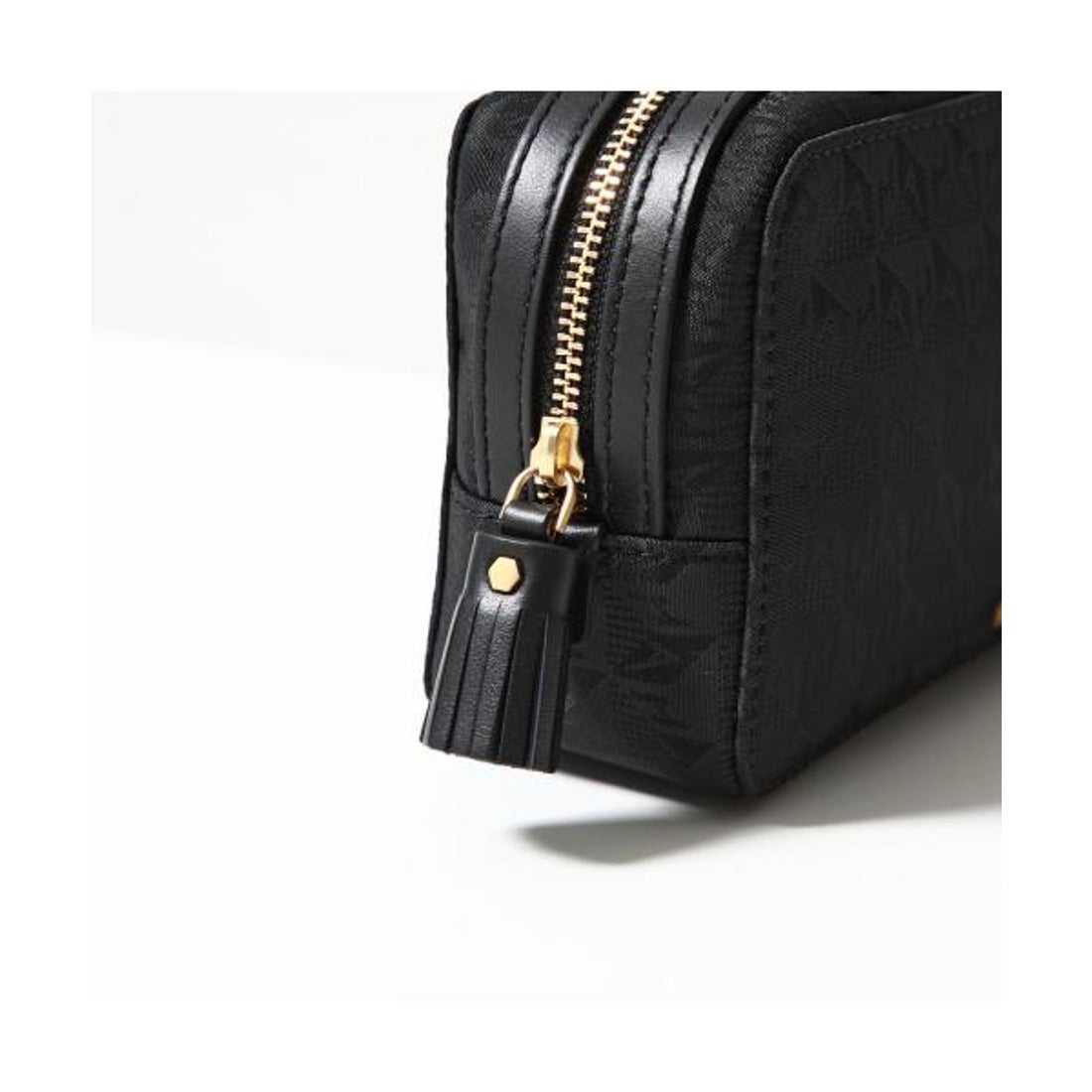 アニヤハインドマーチ Anya Hindmarch ANYA HINDMARCH ポーチ