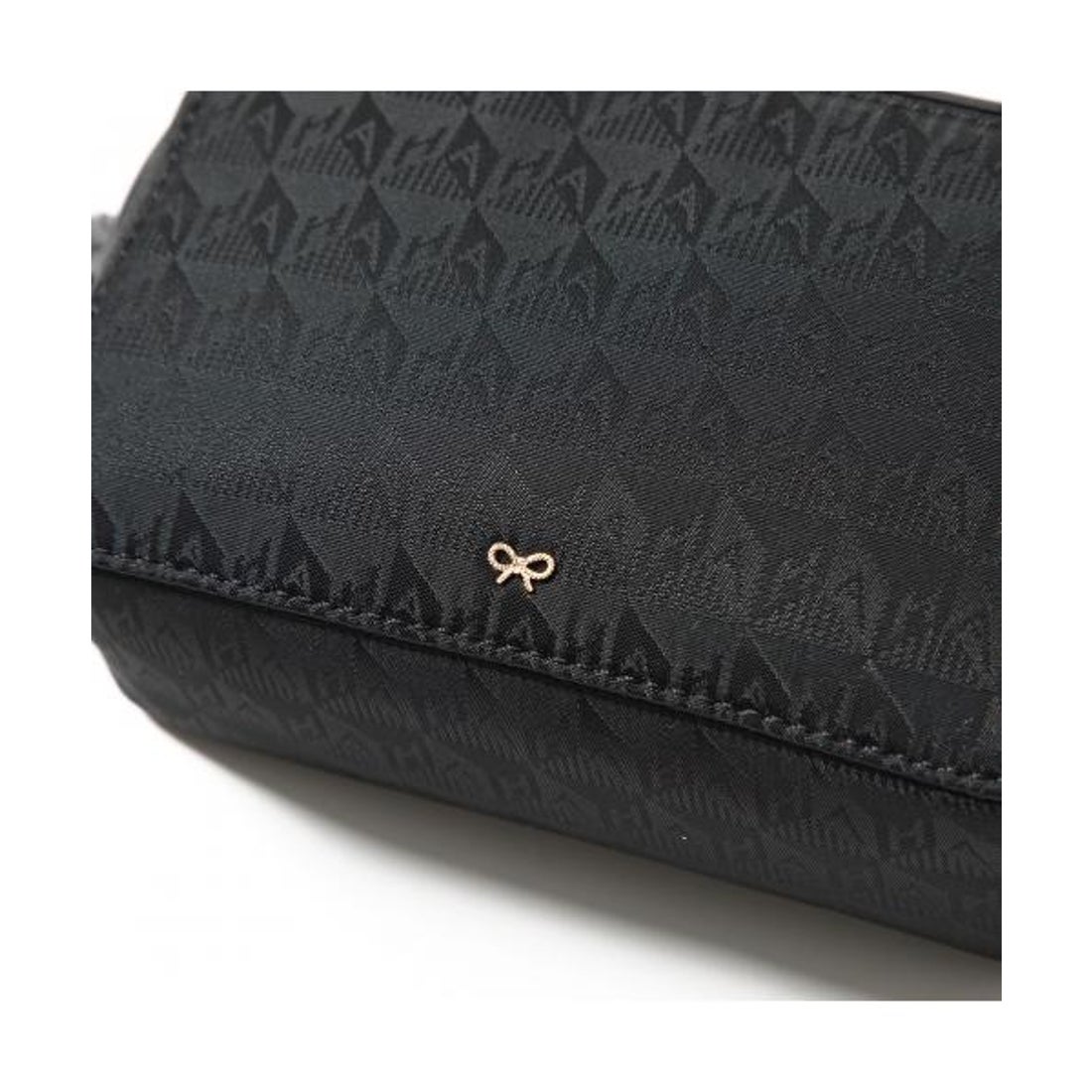 アニヤハインドマーチ Anya Hindmarch ANYA HINDMARCH ポーチ