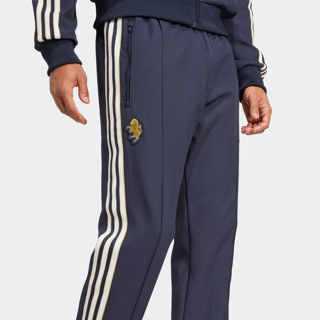 adidas ユベントス TERRACE ICON トラックパンツ(ネイビー) KUJ26