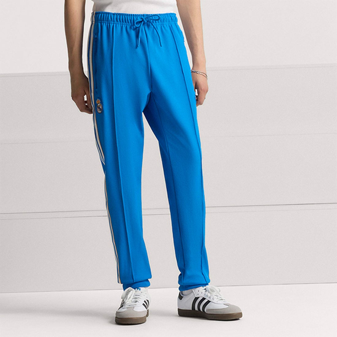 adidas レアルマドリード 25/26 TERRACE ICON トラックパンツ(ブルー