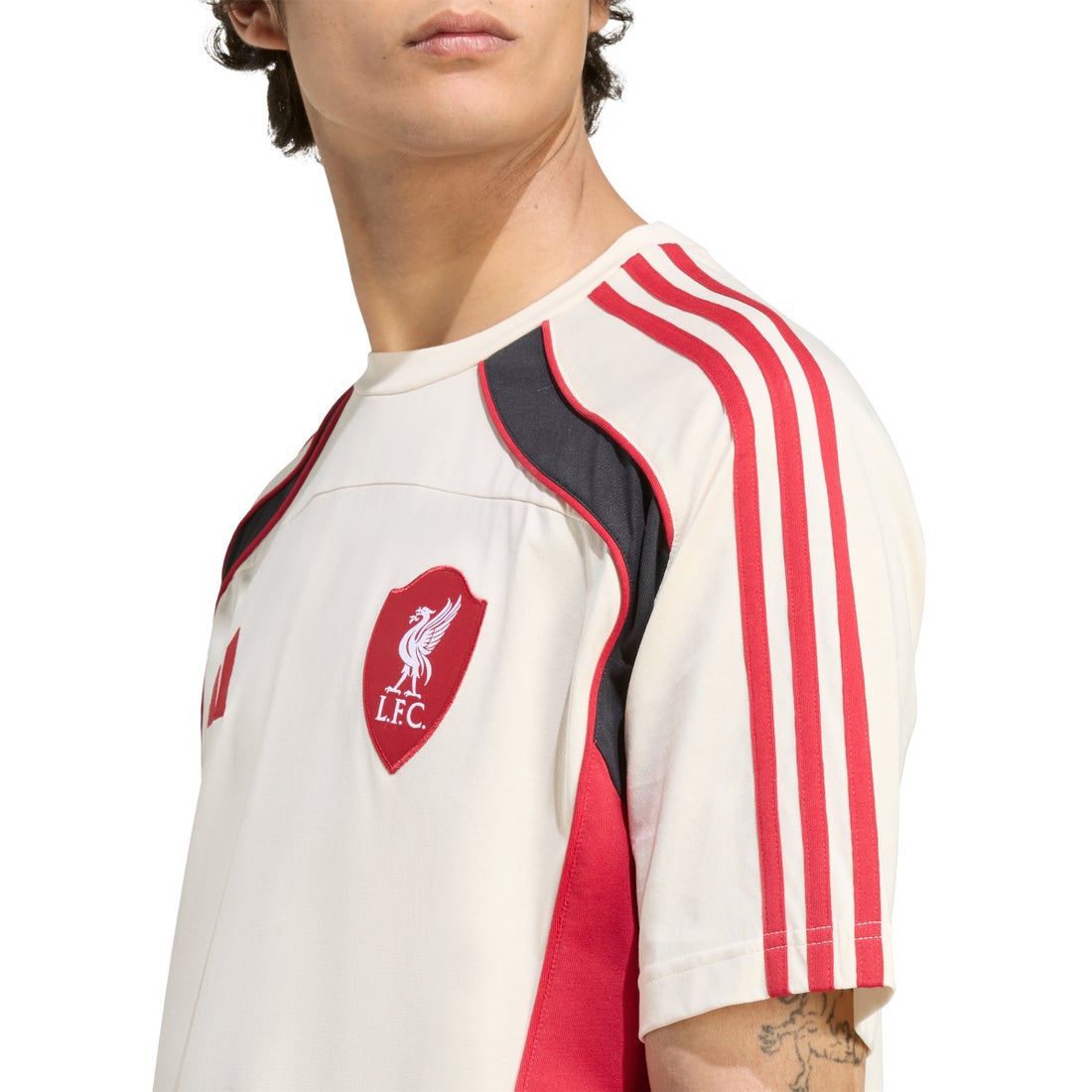 adidas リバプール 25/26 URBAN PURIST Tシャツ(ホワイト) DK600