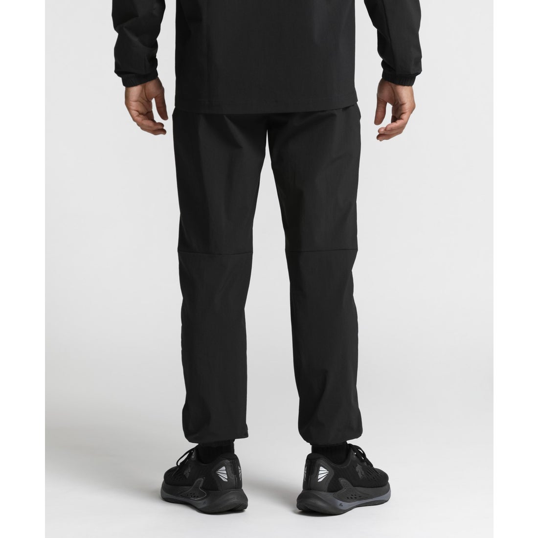 MoveSport 4WAYストレッチナイロン ジョガーパンツ -デサントストア